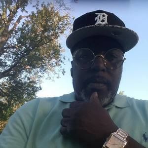 Meet your Posher, Thomas